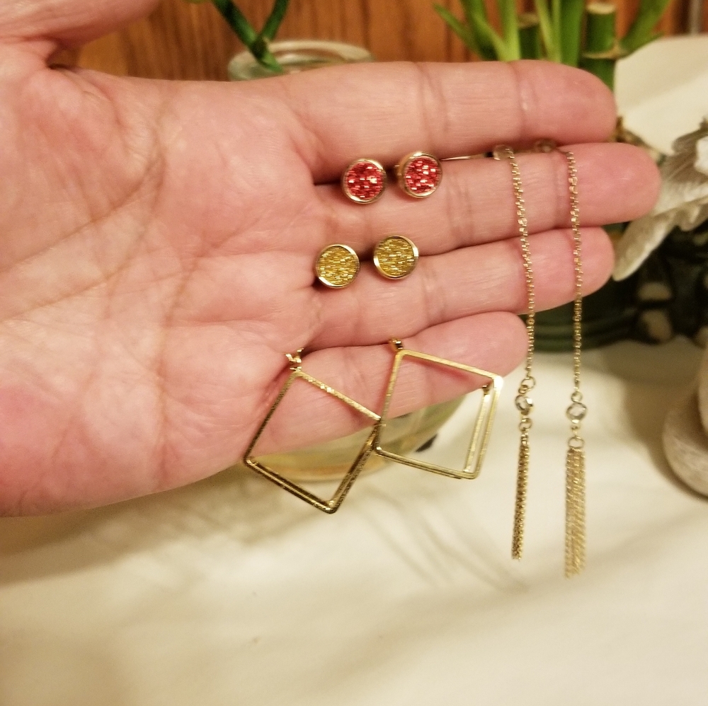 ♥️SALE!! 3/$12 Gold Tone Earring Set